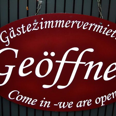Gast-Und Weinhaus Zwiebelturm Kerken Exterior foto